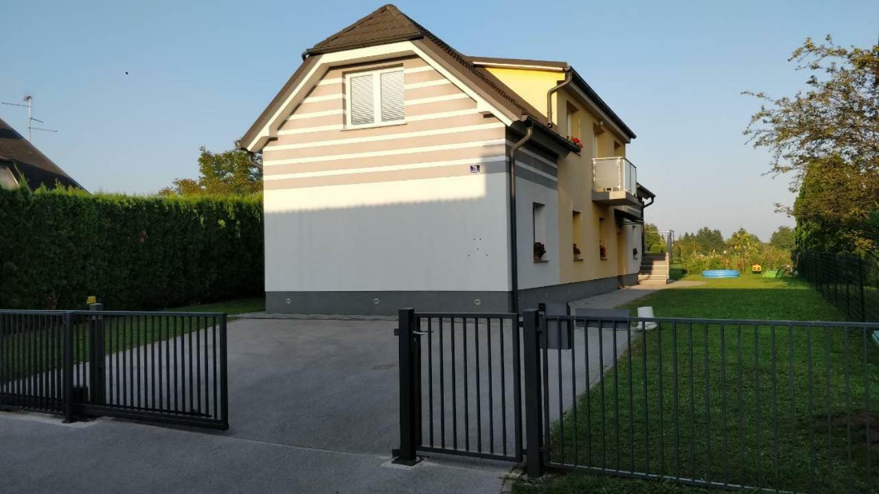 Ana'S Place Celje Exterior foto